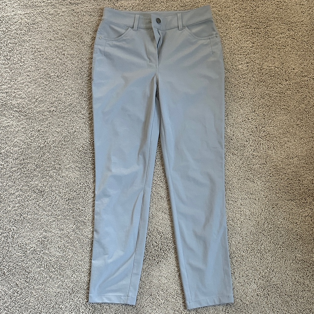 Lululemon Athletica Light Gray Cropped Pants